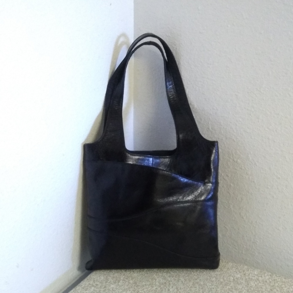 Hlaska Black Leather Tote Bag